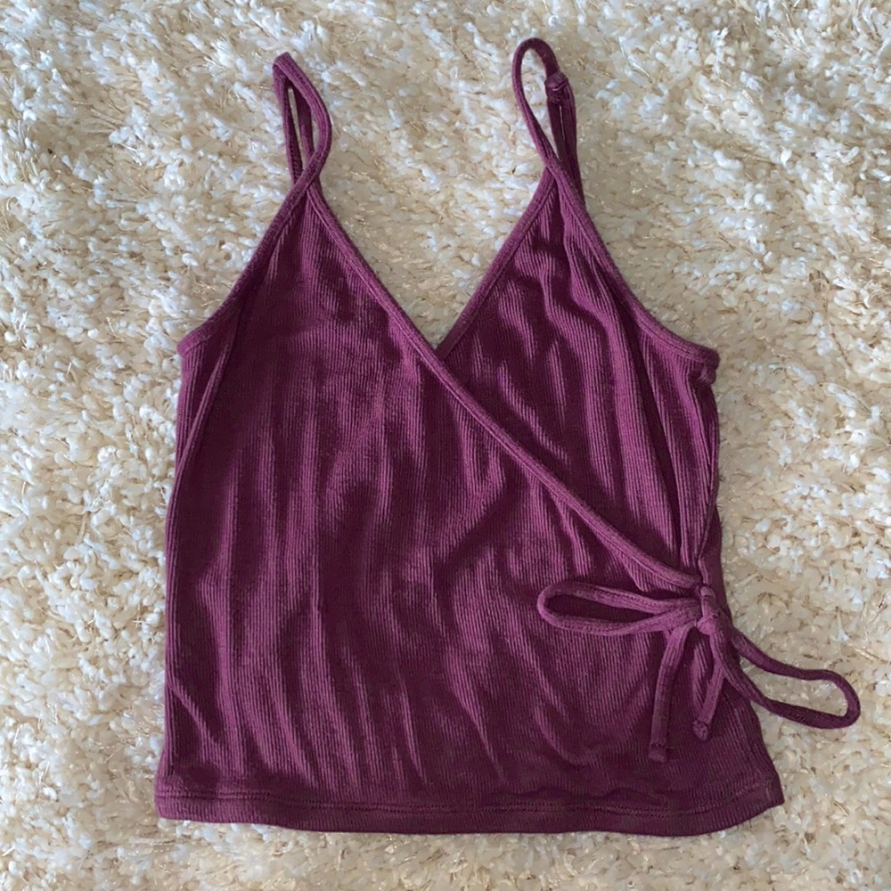 GARAGE: maroon tank xs